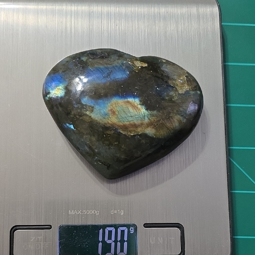 Polished Labradorite Heart Palm Stone - Iridescent Blue-Green Flash